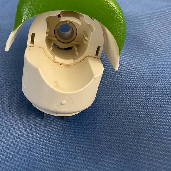 Yankee Candle Collect Vintage Holiday Christmas Tree Red Green Air freshener - Picture 8 of 9